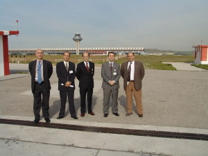 Miembros de la Vocalía Técnica visitan las recién inauguradas pistas de Barajas en 2006