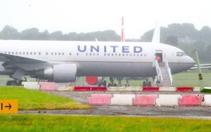 El aparato estacionado en el aeropuerto irlandés de Shannon.