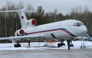 La estricta vigilancia a que estuvo sometido el avión en tierra convierte en poco probable la hipótesis del atentado.