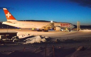 Los pasajeros pasaron la noche dentro del avión.