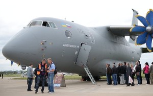 El Antonov 77 es una versión mejorada del An70.