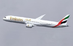 Los colores de Emirates podrían lucir en un futuro cercano sobre el fuselaje del Dreamliner.