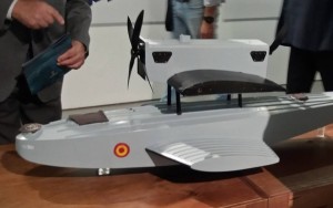 En la exposición puede verse, entre otras, una maqueta del Dornier DO J Wal "Plus Ultra".